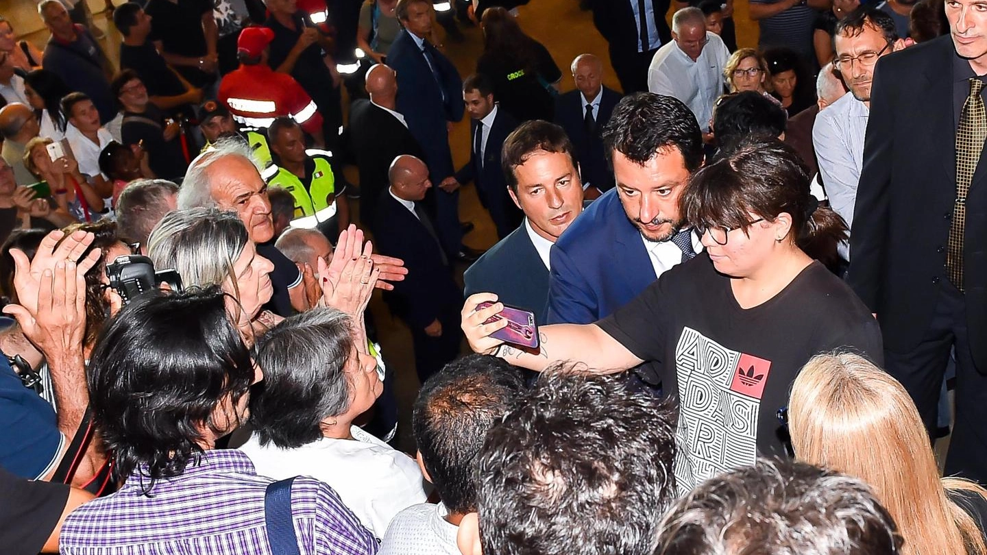 Matteo Salvini ai funerali di Stato a Genova (Ansa)