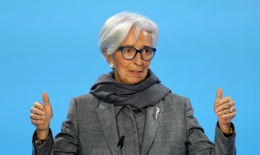 Perché Lagarde indossava uno sciarpone al consiglio della Bce