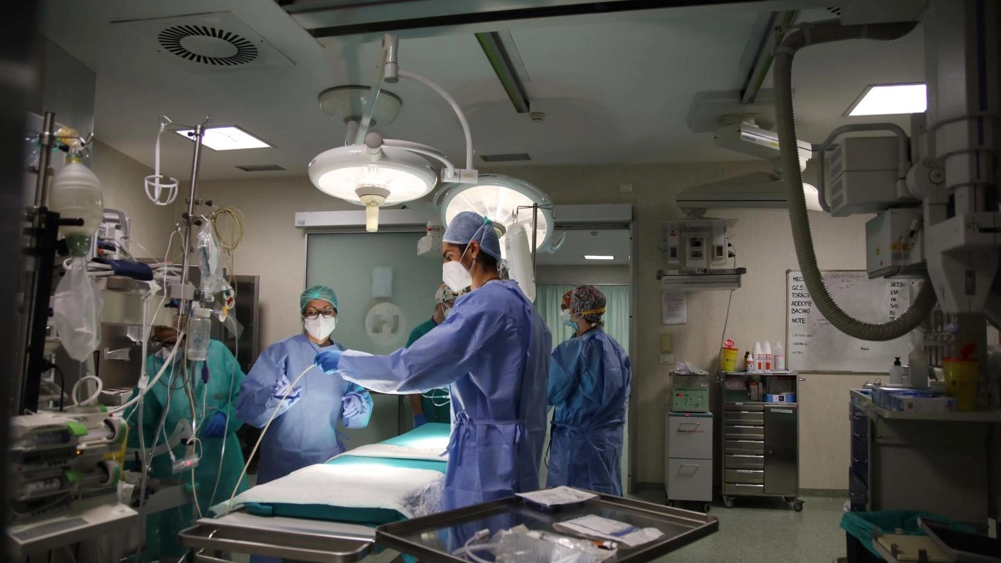 La sala operatoria del pronto soccorso dell'ospedale Niguarda, Milano (Ansa)