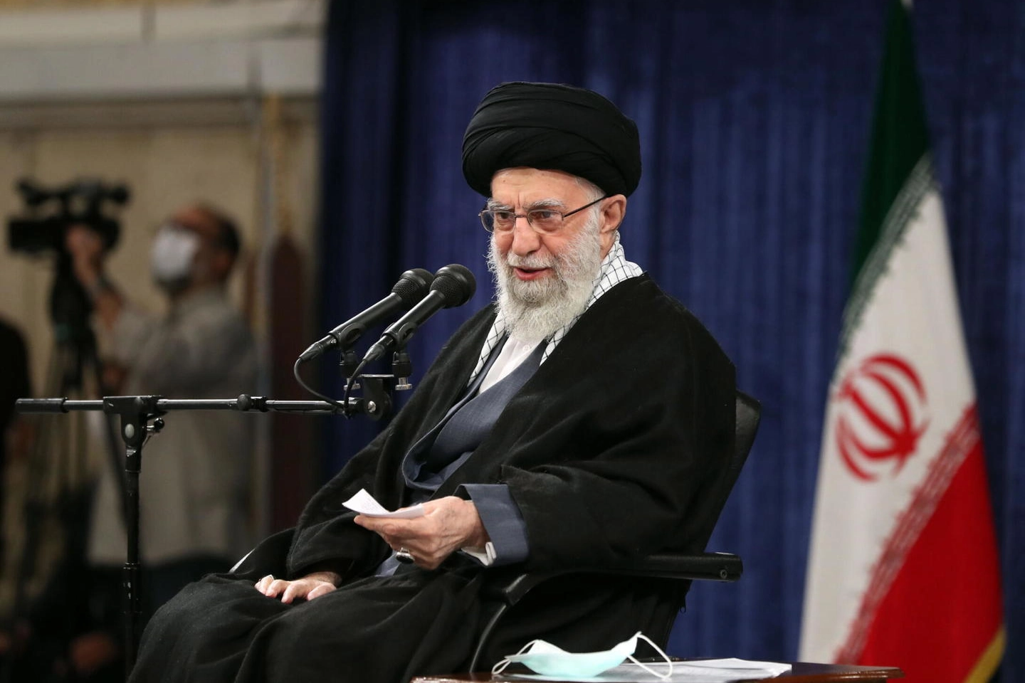 L'ayatollah Ali Khamenei durante un meeting a Teheran il 9 gennaio 
