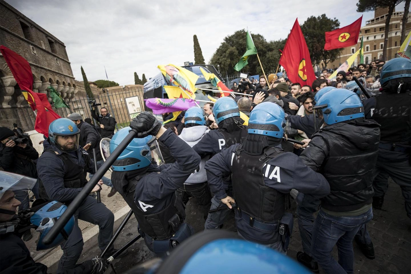 Roma, scontri per la visita di Erdogan (Ansa)