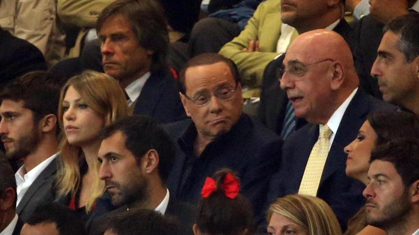 Silvio Berlusconi in tribuna con Galliani e la figlia Barbara (Ansa)