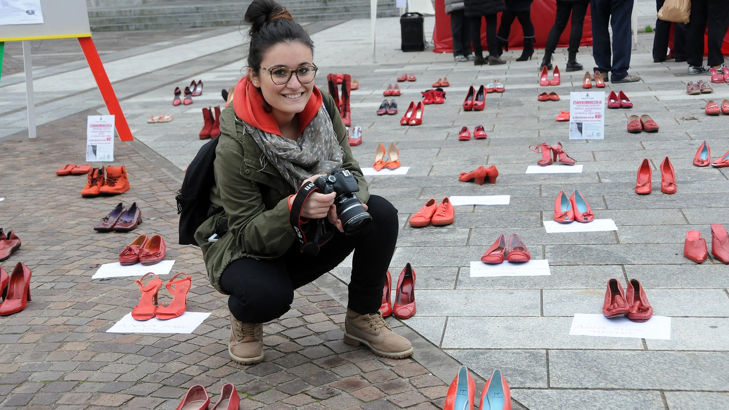 Scarpe rosse, manifestazione contro la violenza sulle donne