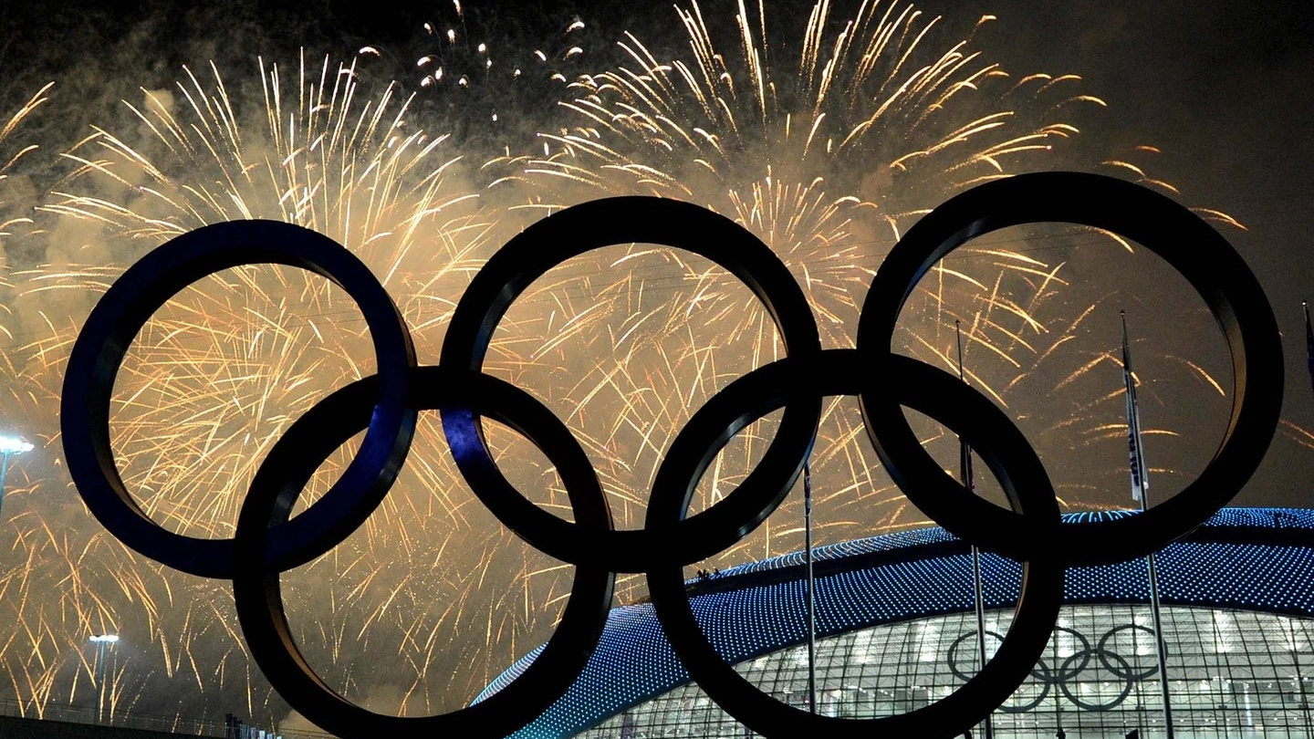 I fuochi d'artificio alla fine dei giochi Olimpici a Sochi 