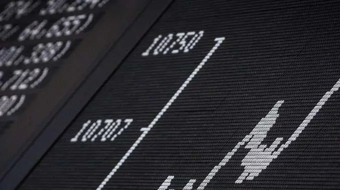 Spread Btp stabile su 118 punti base