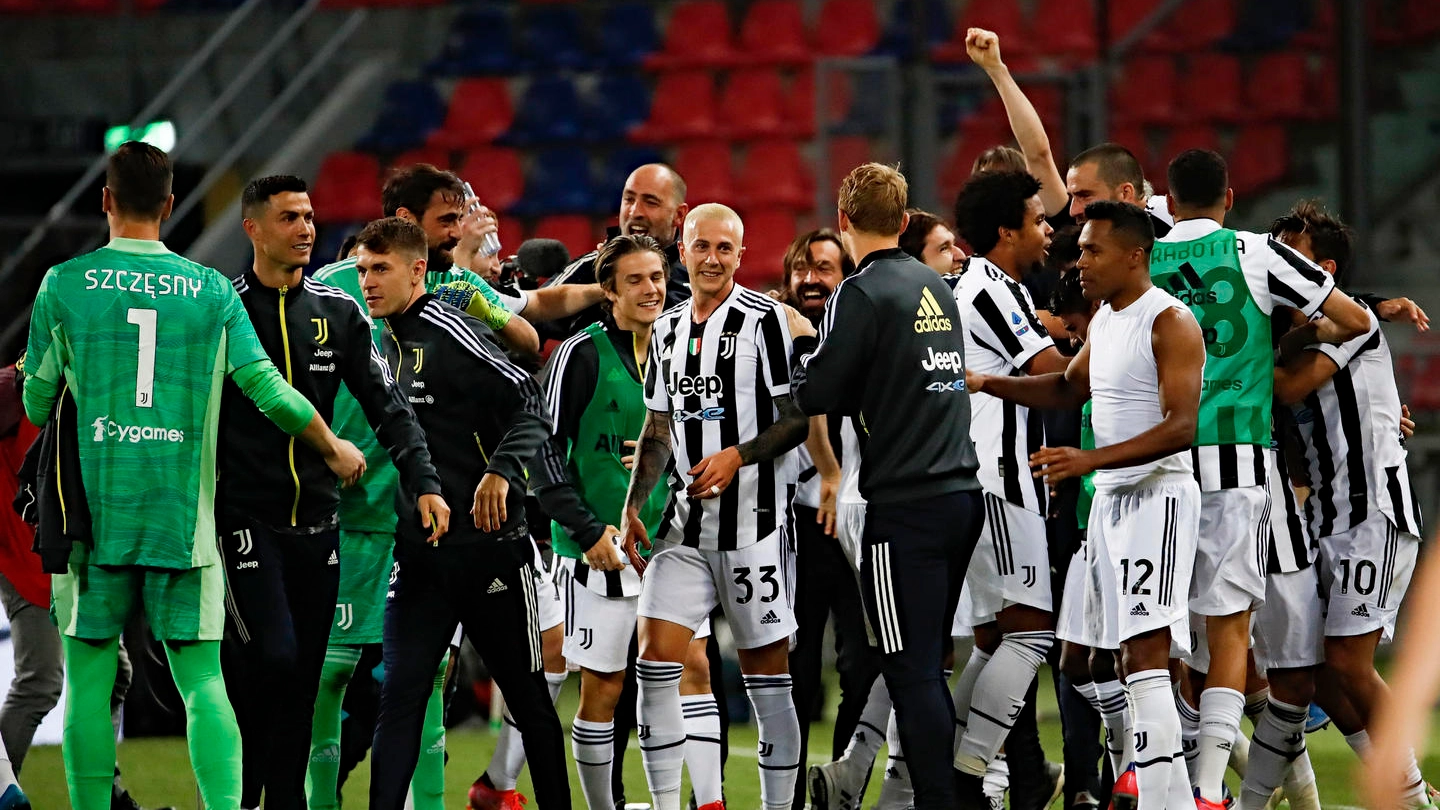 La gioia della Juventus per il quarto posto che vale la Champions (Ansa)