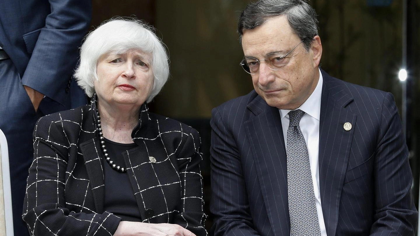Janet Yellen e Mario Draghi (Ansa)