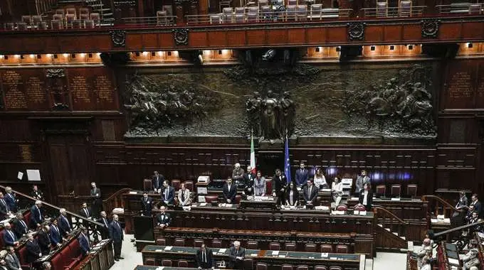 Mozione c.destra, cambi dopo referendum