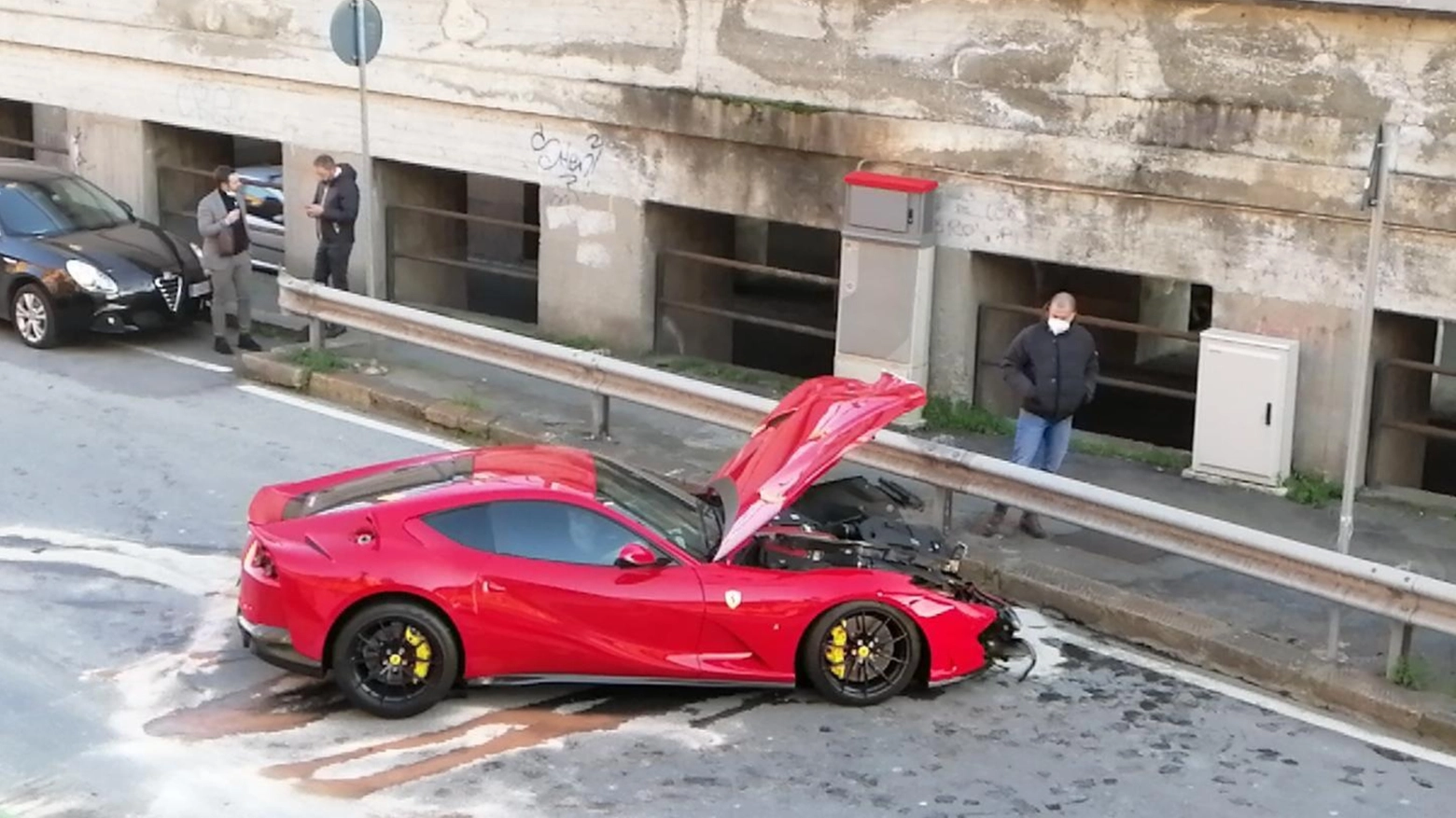 La Ferrari diFederico Marchetti distrutta dopo l'incidente