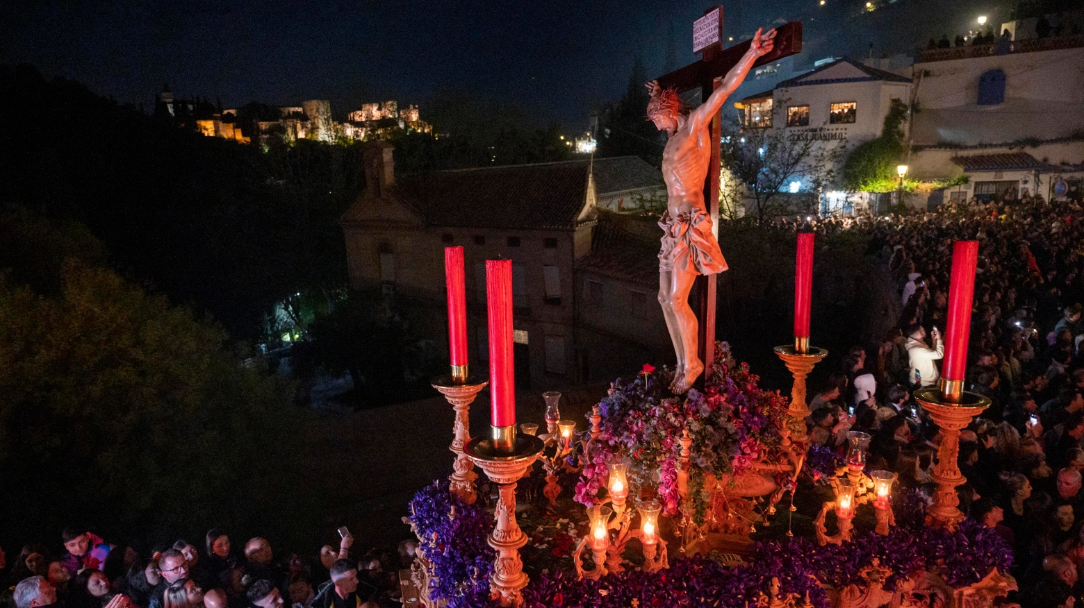 Celebrazioni della settimana santa a Granada (Ansa)