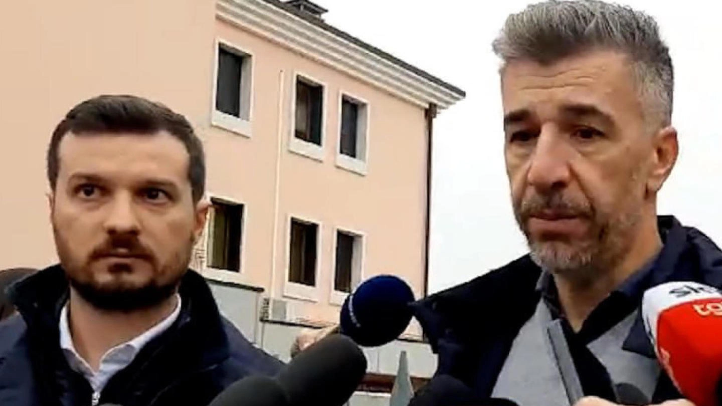 Il papà di Giulia, Gino Cecchettin (a destra), con il criminologo Edoardo Genovese