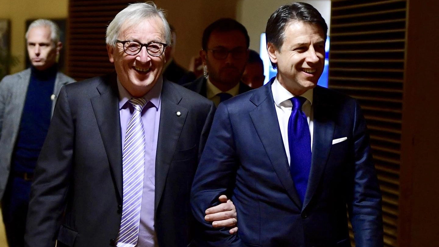 Juncker e Conte (Ansa)