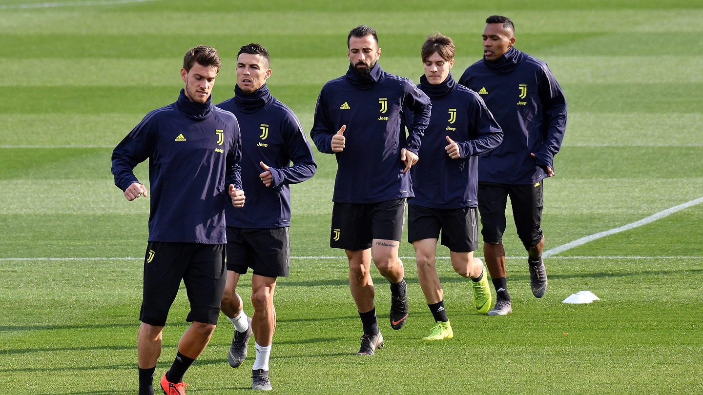 Juventus, Rugani e Ronaldo guidano l'allenamento