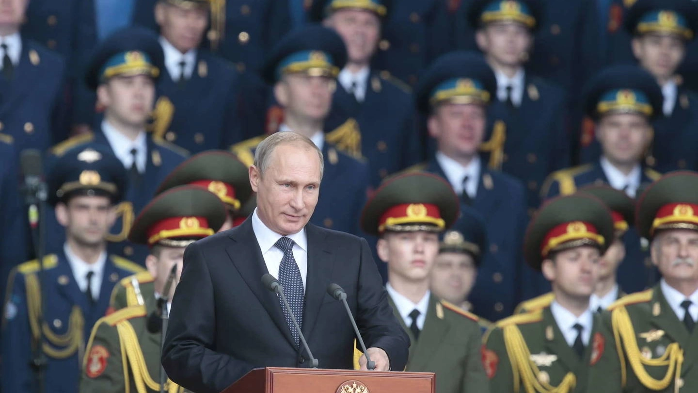 Putin al forum dell'industria bellica 'Army-2015' a Kubinka