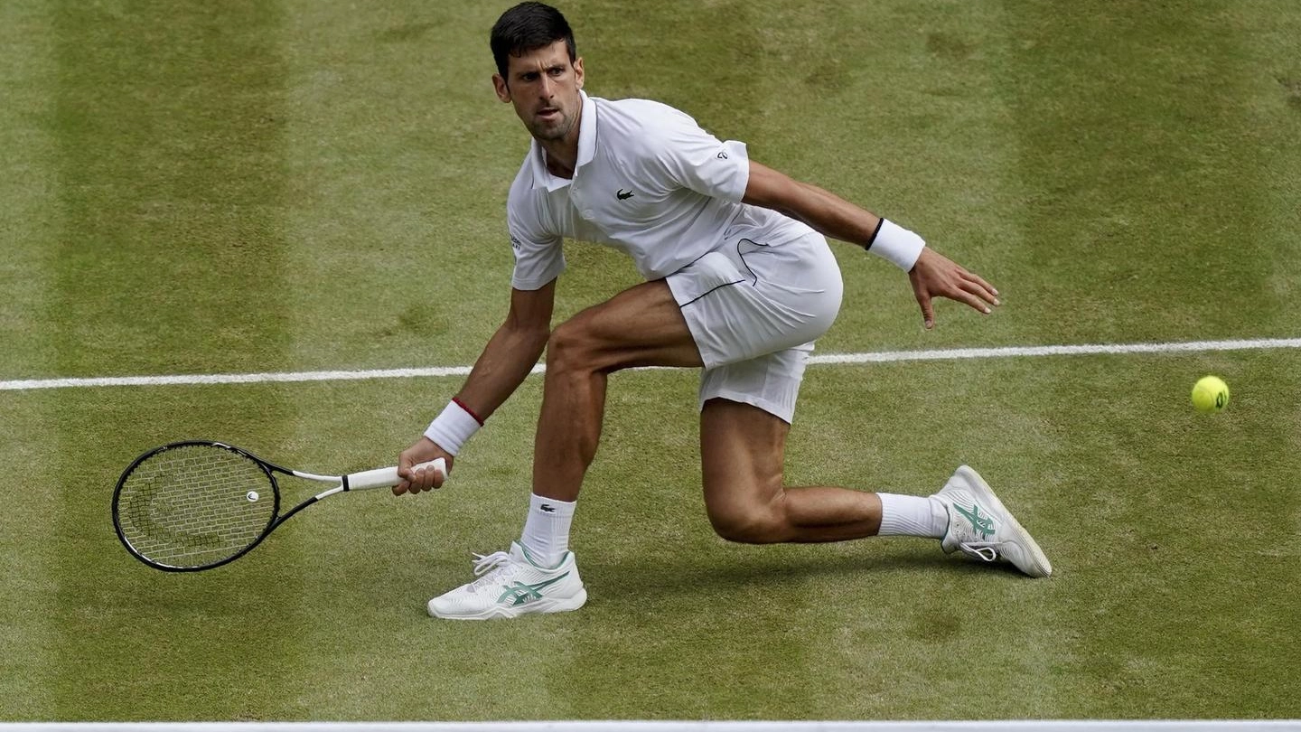 Novak Djokovic vince il suo quinto Wimbledon (Ansa)