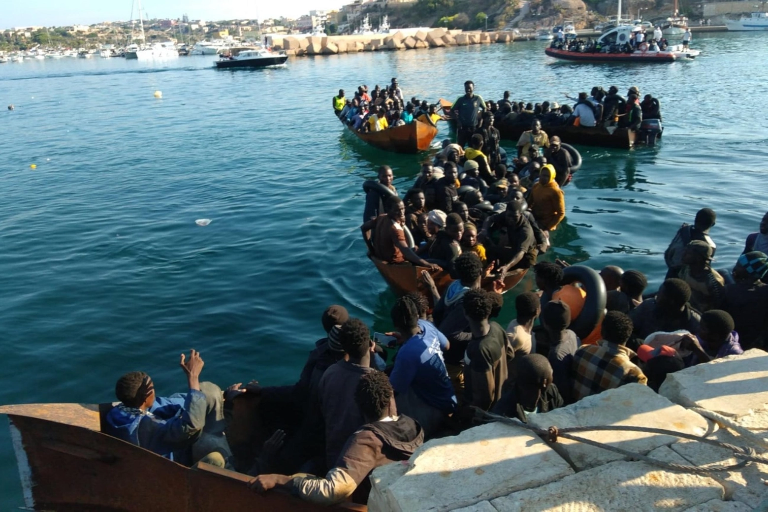 Nuovi sbarchi a Lampedusa (Ansa)