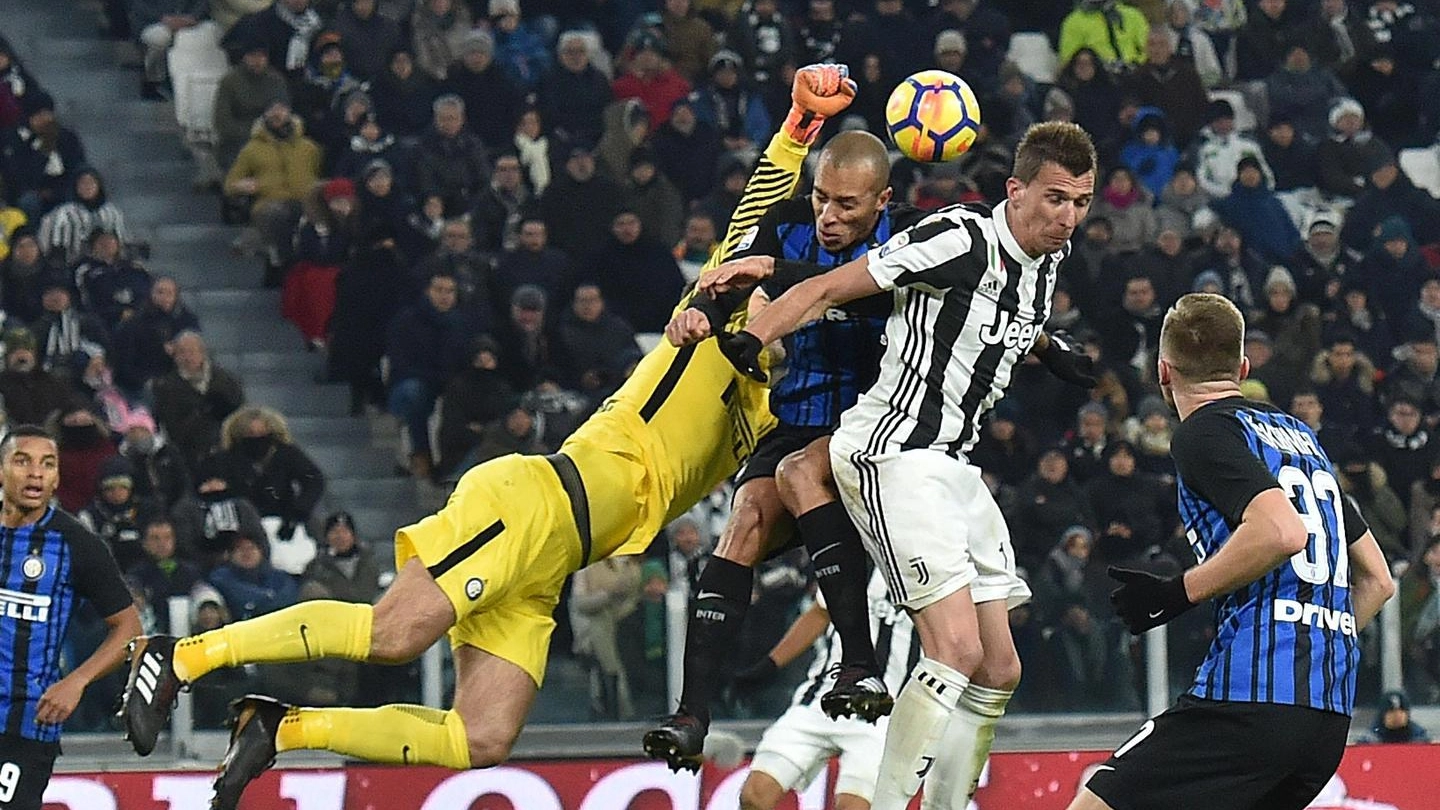 Un momento del match Juventus-Inter (Ansa)