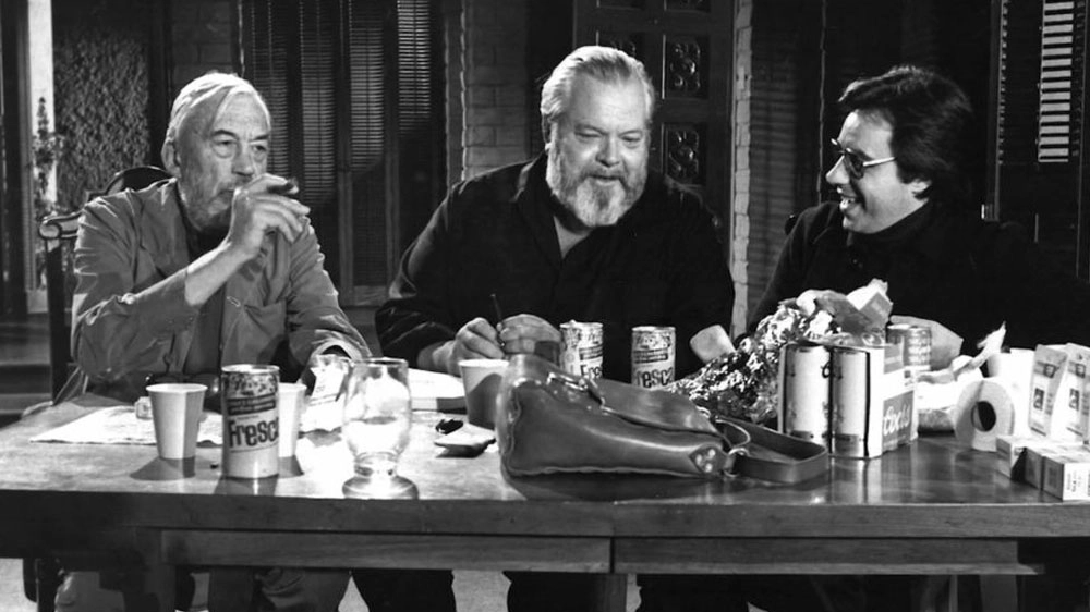 Da sinistra: John Huston, Orson Welles, Peter Bogdanovich – Foto: Royal Road Entertainment