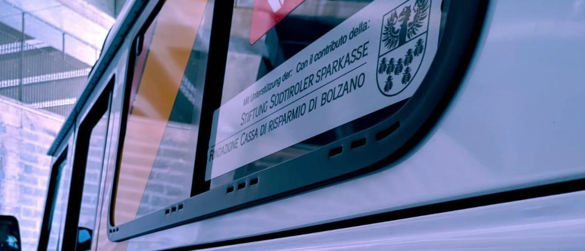La procura di Bolzano: il decesso del 73enne soccorso a Bressanone “è ragionevolmente riconducibile alle fatali conseguenze di una condizione di severa ipotermia”. Oipa: “Lupo innocente”