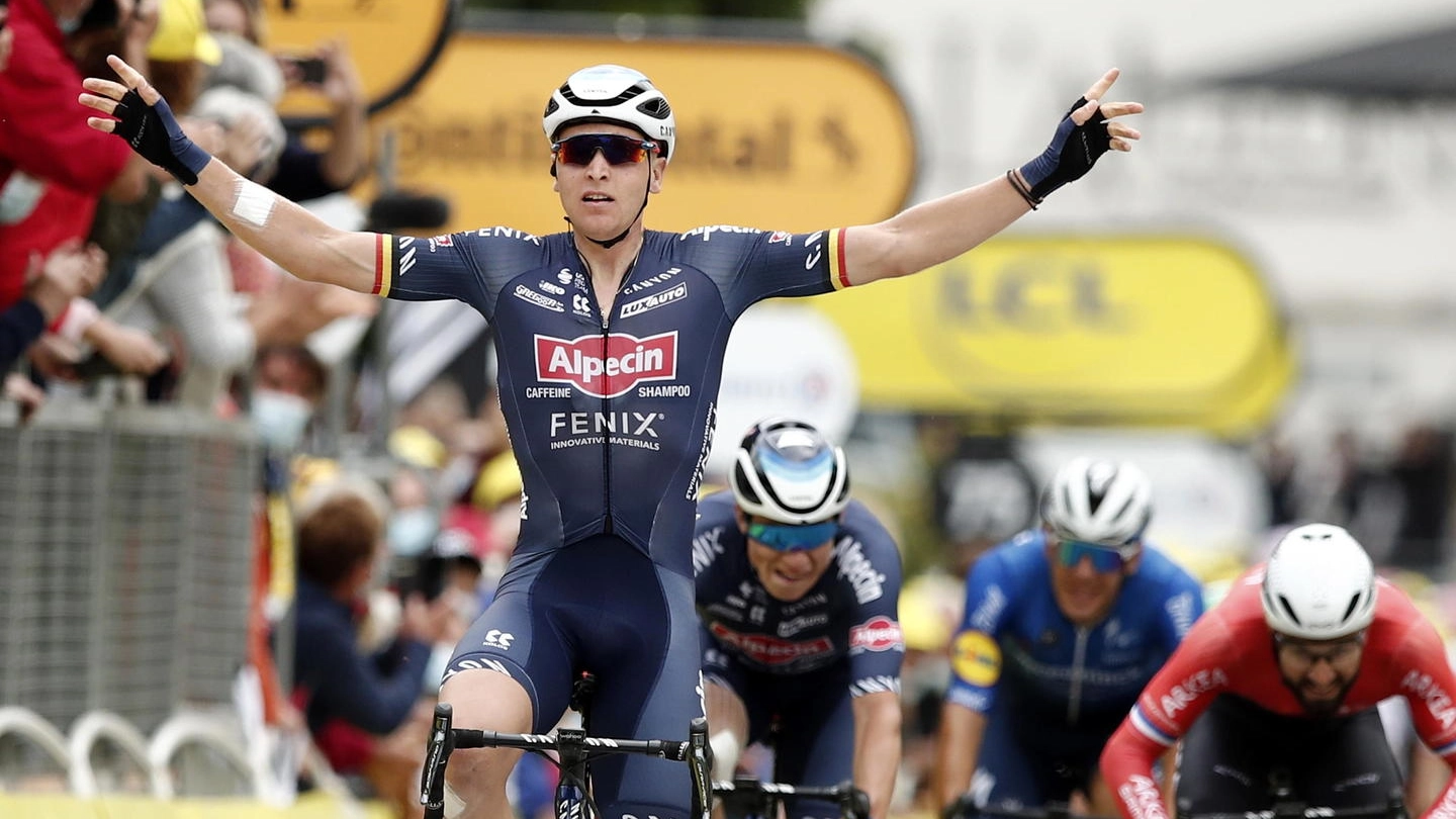 Merlier vince la terza tappa del Tour de France 2021 (Ansa)