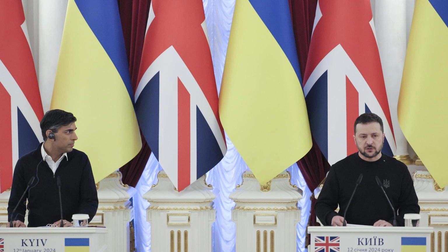 Ucraina e Gb firmano a Kiev un accordo sulla sicurezza