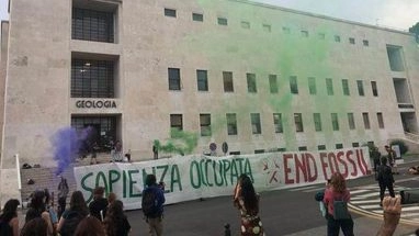 Occupata la facoltà di Geologia all'Università La Sapienza di Roma, la protesta per il clima