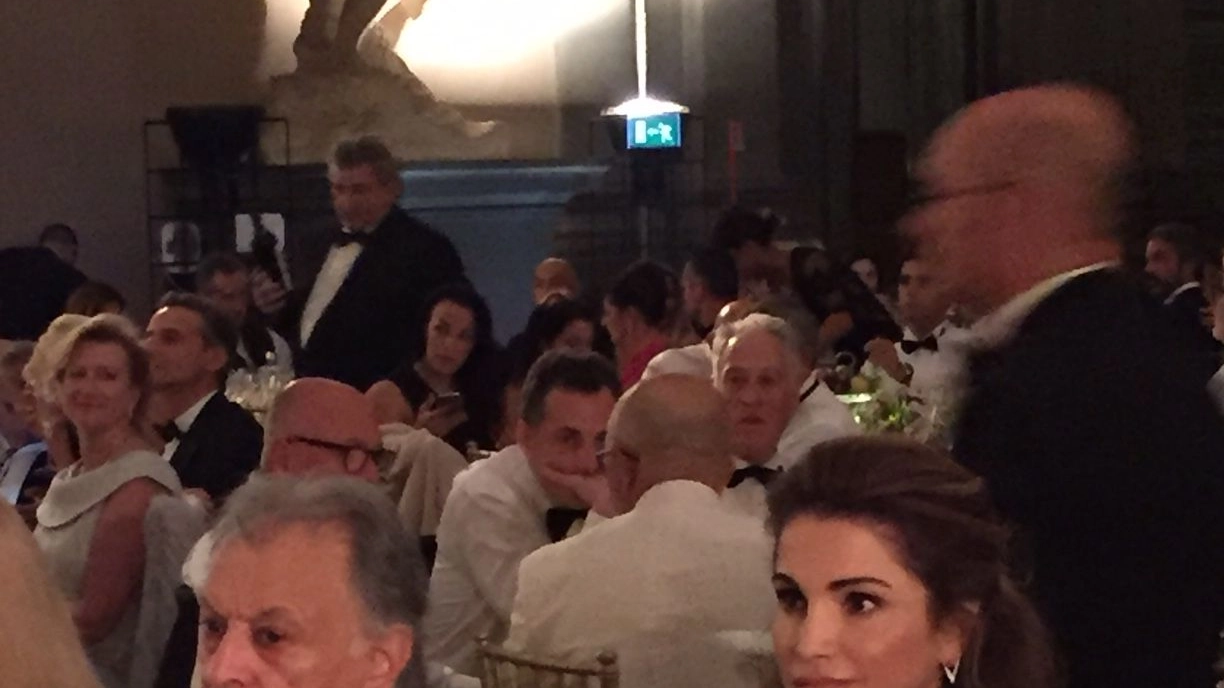 La regina Rania di Giordania con il maestro Zubin Mehta nel Salone dei Cinquecento 