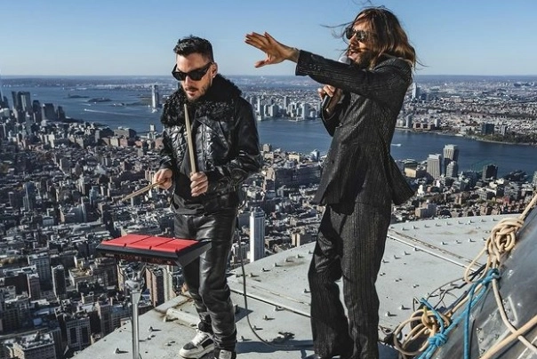 i Thirty seconds to Mars sull'Empire State Building