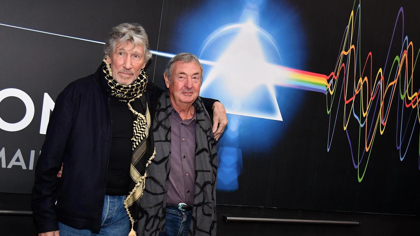 Roger Waters e Nick Mason presentano 'The Pink Floyd Exhibition' (Ansa)