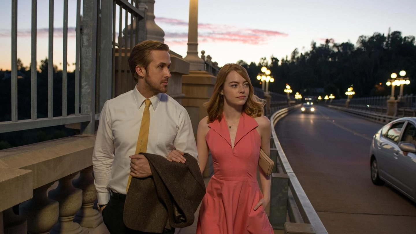 Ryan Gosling ed Emma Stone in una scena di 'La La Land' (Ansa)