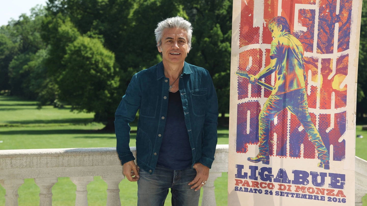 Liguabue presenta il concerto al parco di Monza del 24 settembre (Olycom)