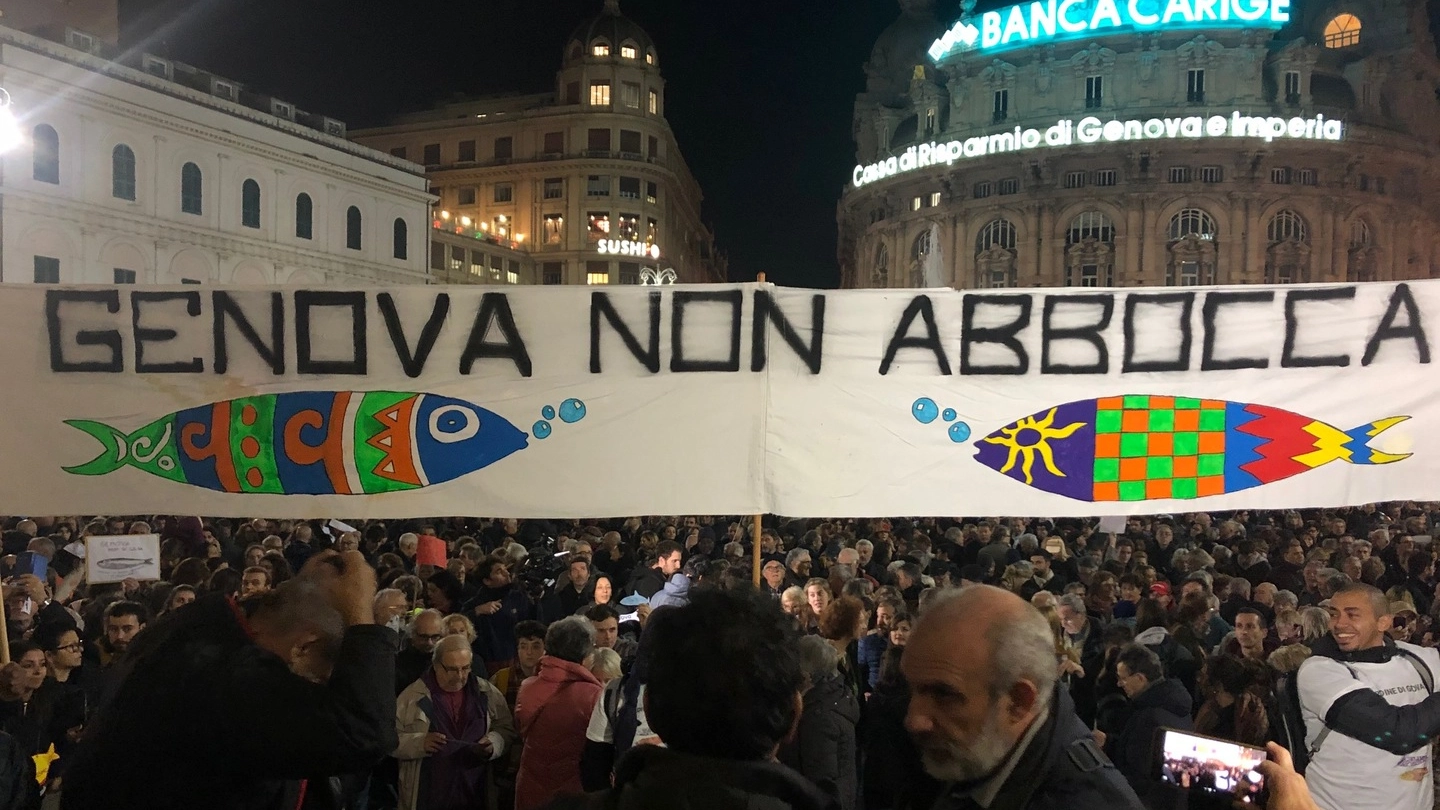La manifestazione delle sardine a Genova (Dire)