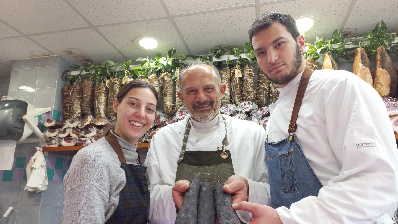A Fano il festival dedicato al piatto dei pescatori, ecco il formaggio di Urbino che l’artista si faceva mandare mentre dipingeva la Sistina