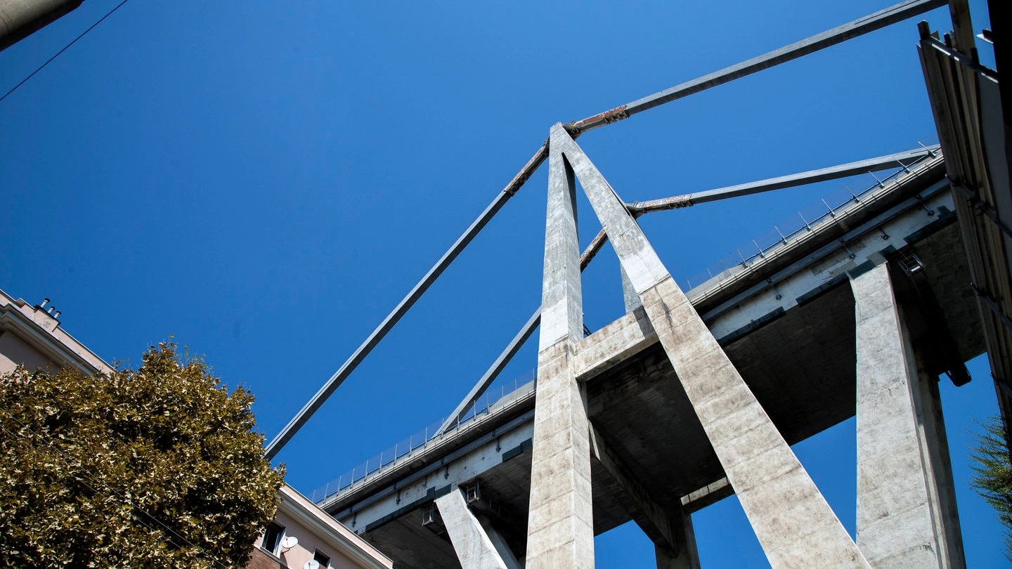 Ponte Morandi di Genova, le case di via Fillak (Lapresse)