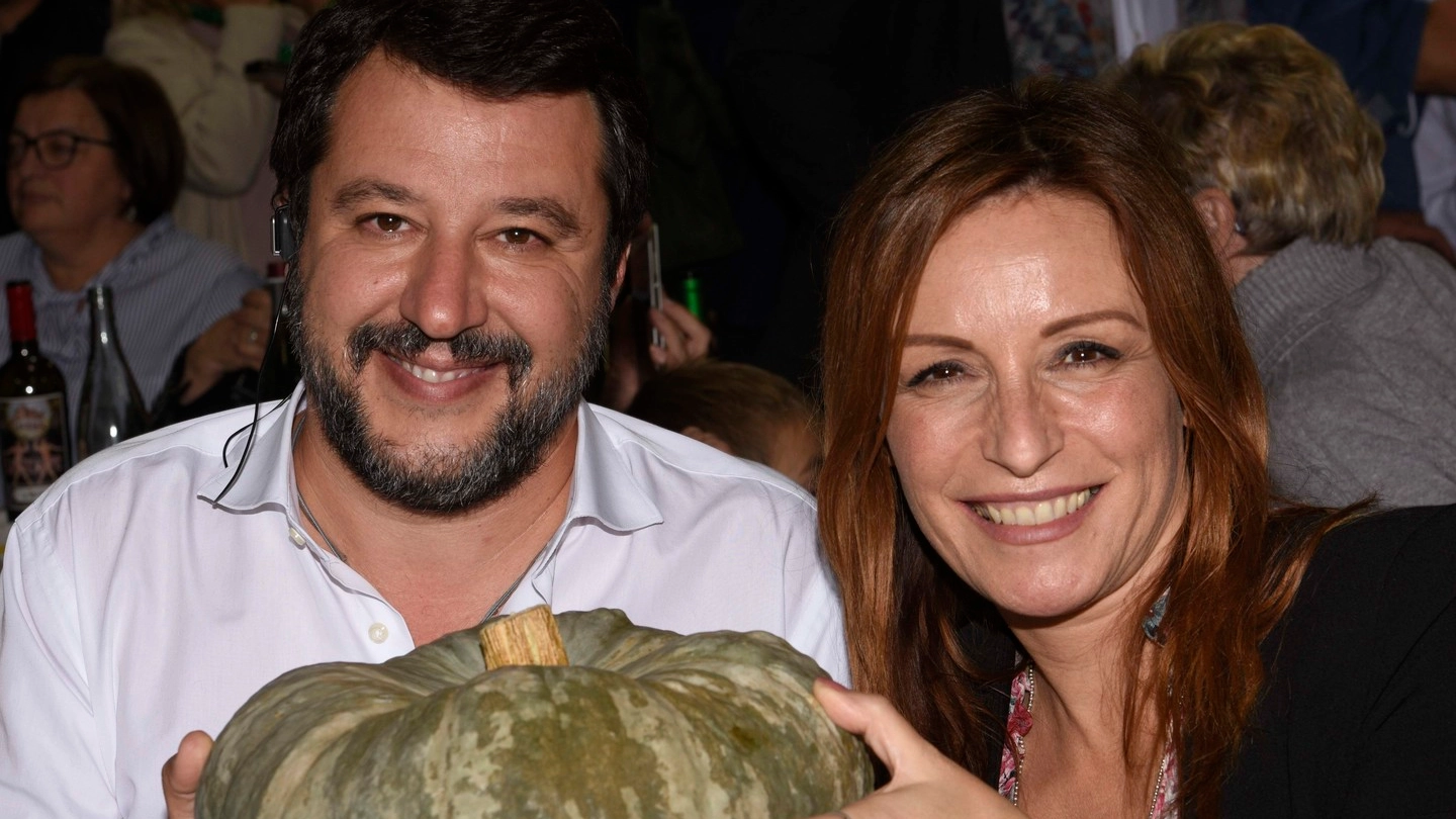 Matteo Salvini, 46 anni, con Lucia Borgonzoni, 43 anni (LaPresse)