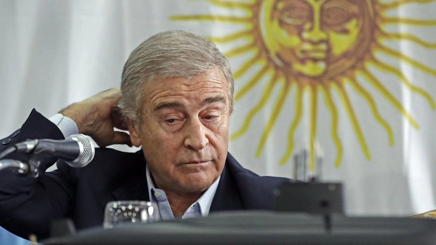 Il ministro della Difesa argentino Oscar Aguad (Lapresse)