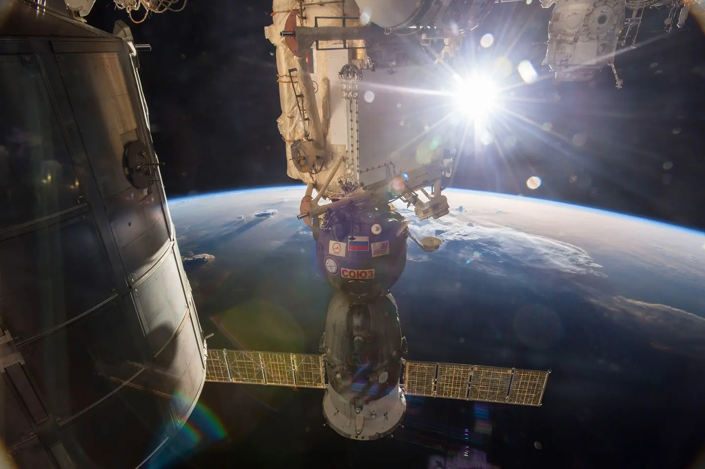 Stazione Spaziale, corretta l'orbita: Cristoforetti e altri 2 cosmonauti possono rientrare