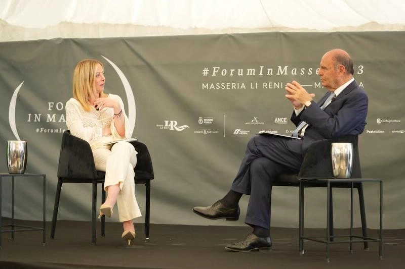 La premier Giorgia Meloni ospite di Bruno Vespa alla Masseria Li Reni