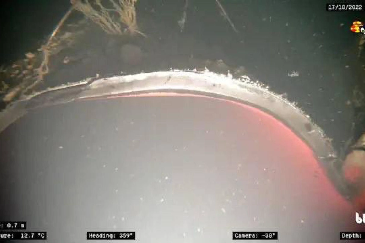 Un'immagine dal video che mostra i danni delle esplosioni al Nord Stream (Ansa)