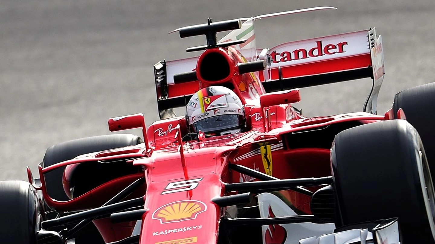 La nuova Ferrari di Vettel ha ben impressionato  in questi primi test (Afp)