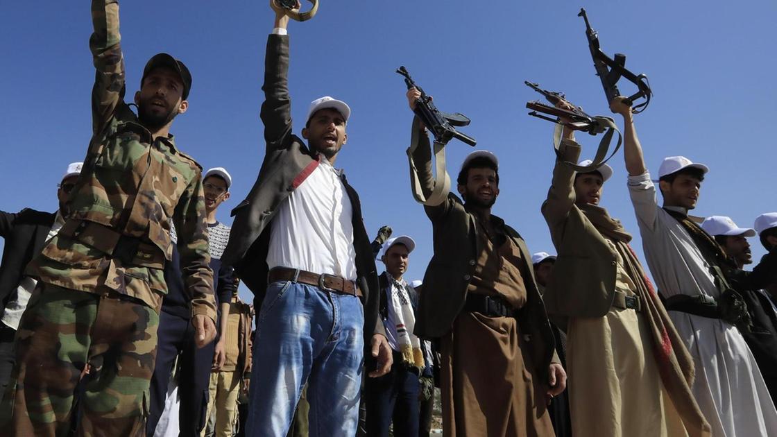 Houthi, intensificheremo attacchi, anche armi sottomarine