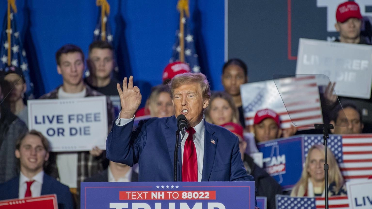 Elettori Illinois e Massachusetts, rimuovere Trump da primarie