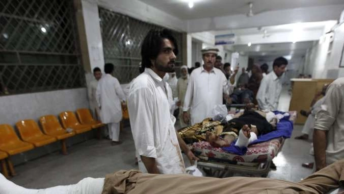 Attentati Pakistan, più di cento uccisi