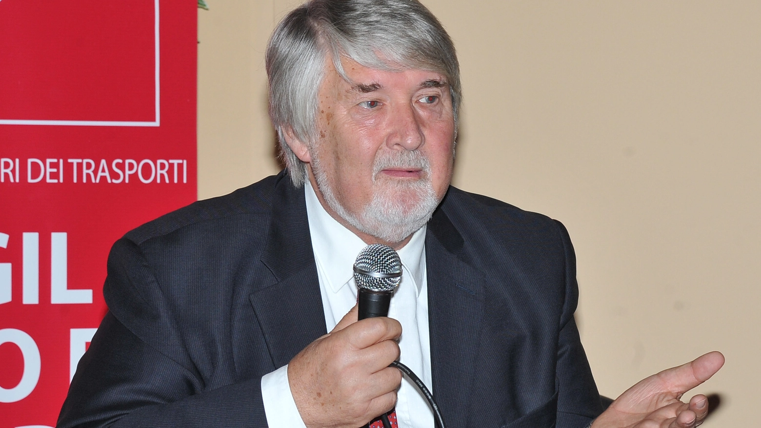 Il ministro del lavoro Giuliano Poletti (Newpress)
