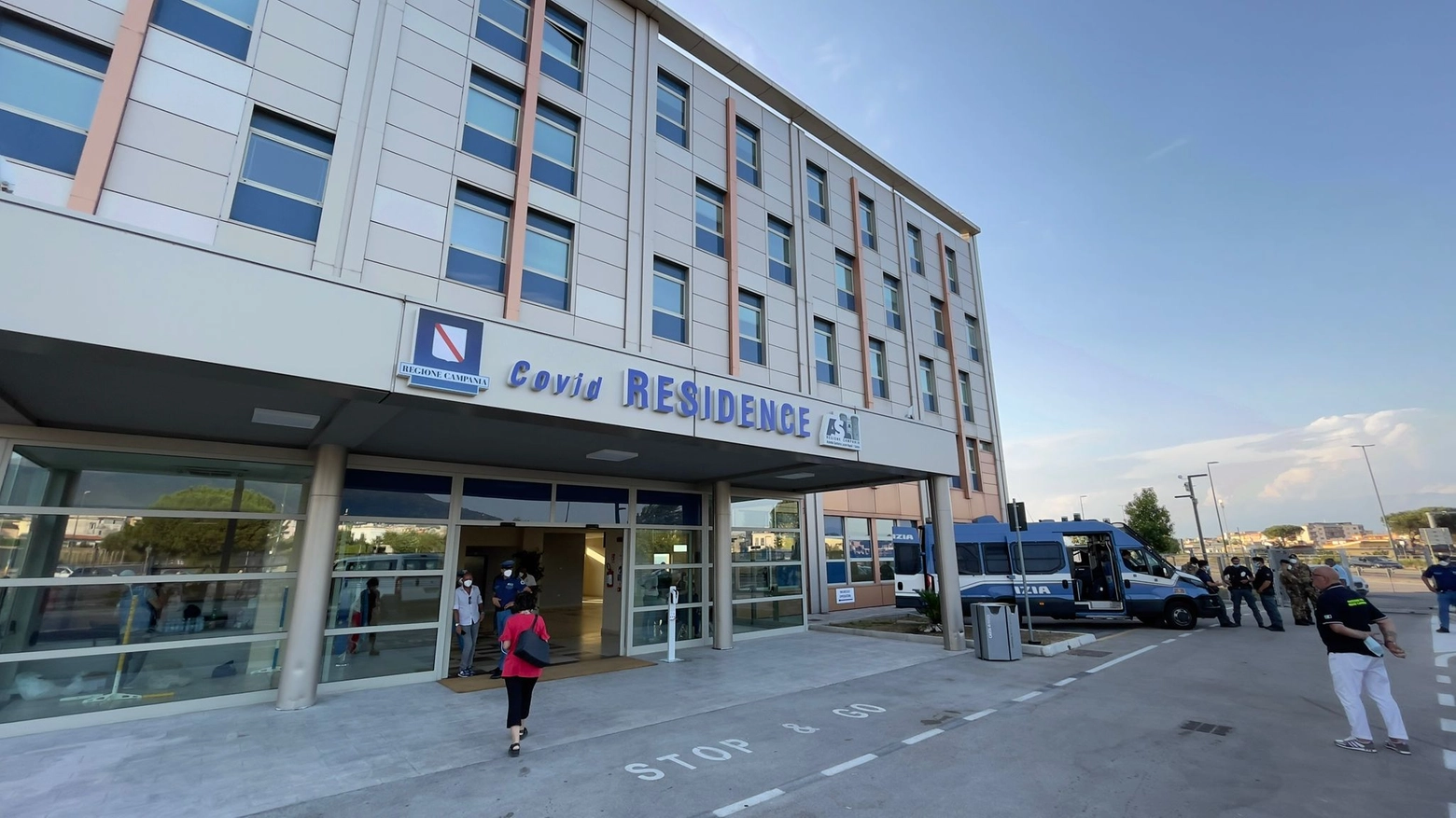 Vaccinazioni ai profughi afghani ospitati al Covid Residence Ospedale del Mare, Napoli