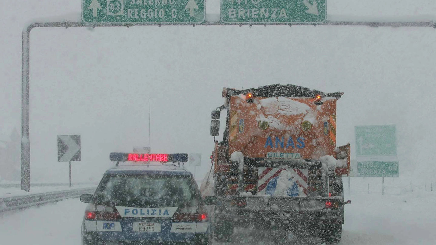 Previsioni meteo, neve su tutta l'Italia (Ansa)