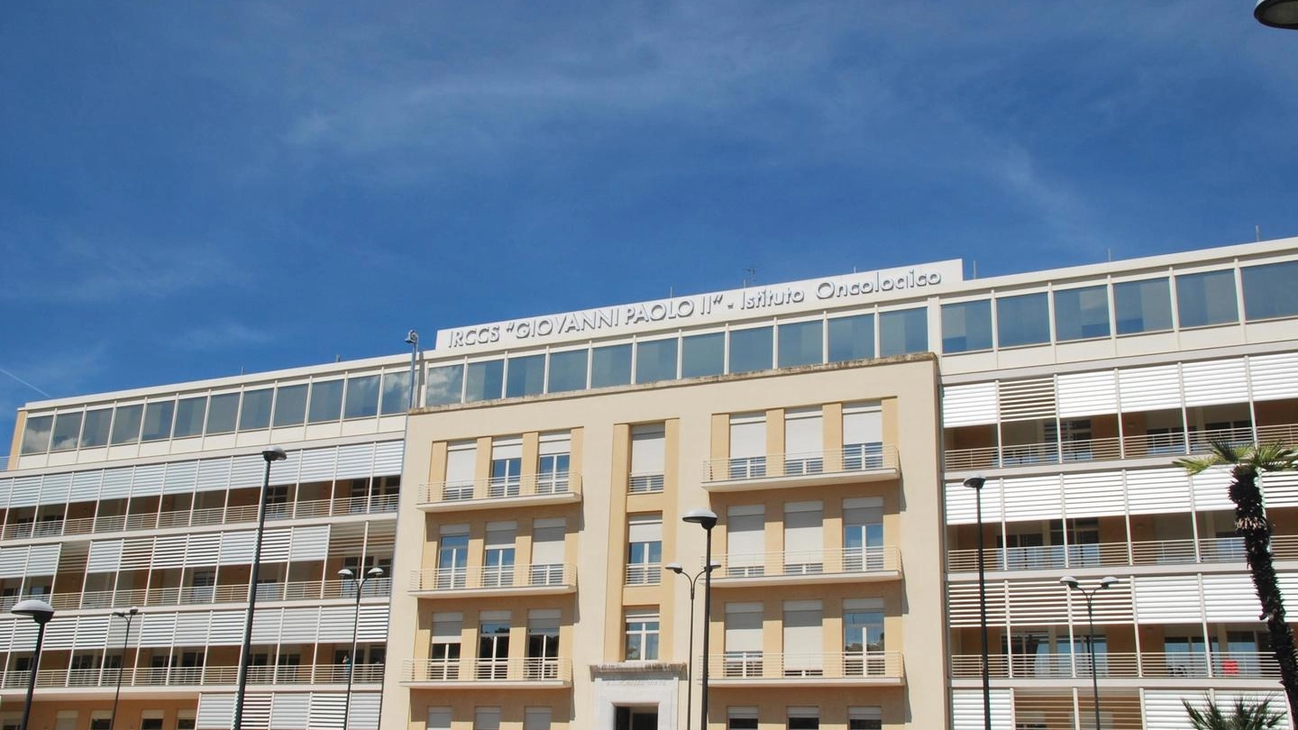 L'Istituto oncologico di Bari (Ansa)
