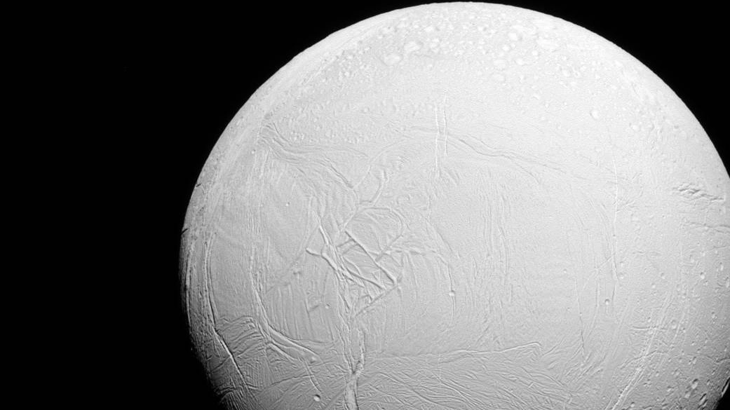 Enceladus, la luna di saturno (OLycom)