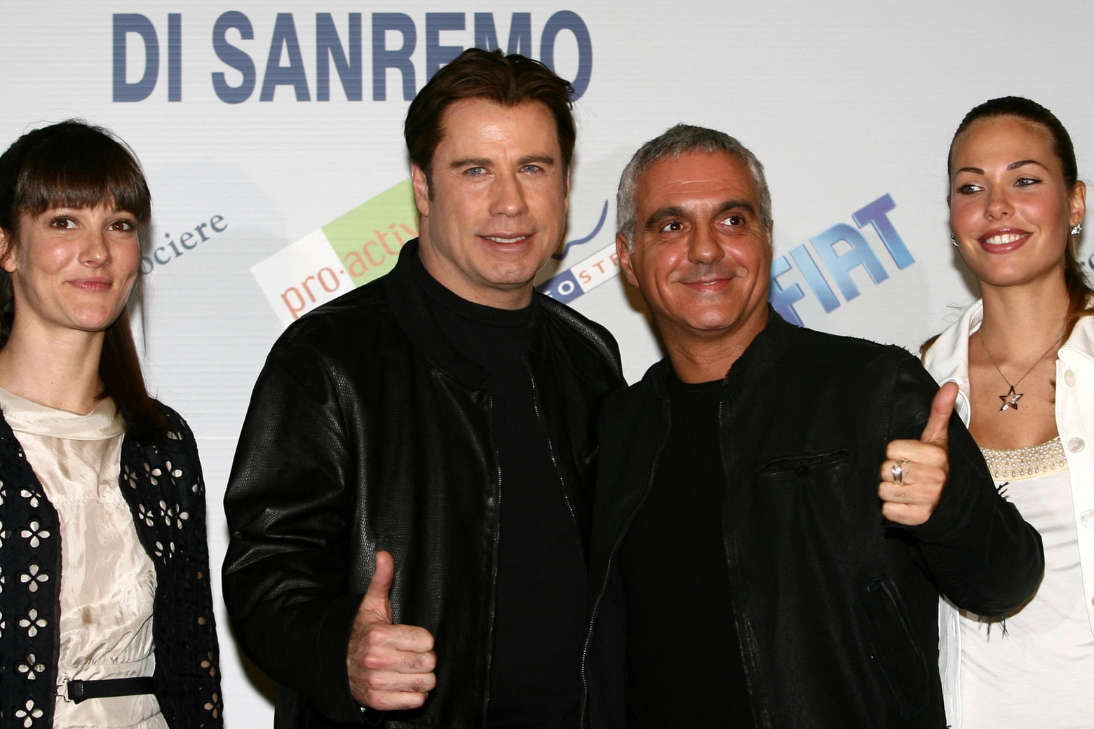 Amadeus, John Travolta a Sanremo nella serata di mercoledì