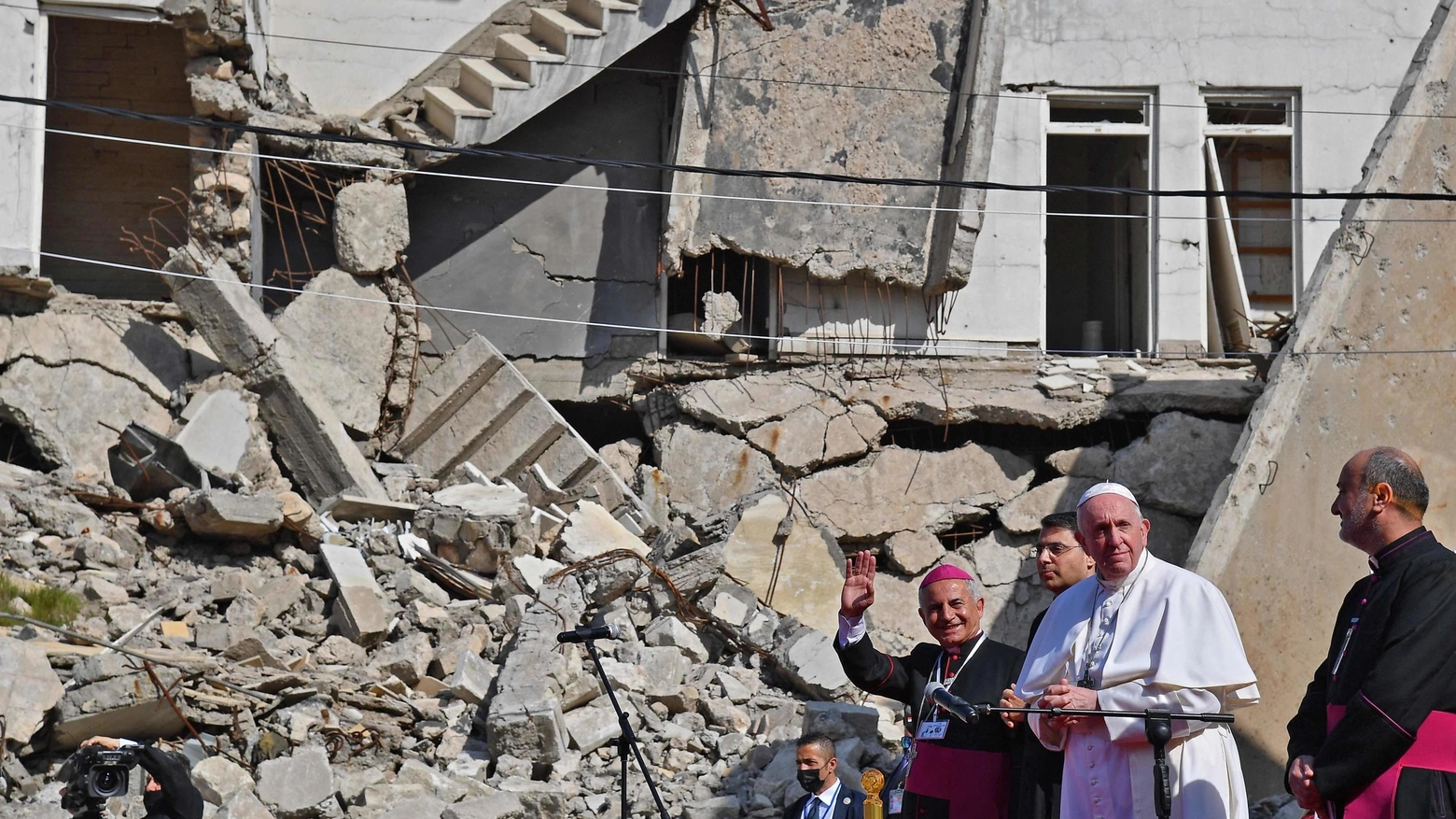 Il Papa in Iraq tra le macerie di Mosul